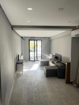 Reşadiye Mahallesinde Merkezi Konumda Balkonlu 70 M² 1+1