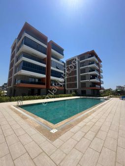 Satılık Aydogmuş Mahallesinde Ultra Lüks 2+1 Ebeveyn Banyolu