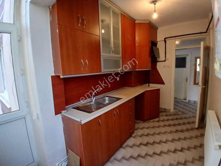 Akçay Emlak'tan Akşehir Yarenler Belediye Evleri Civarında İkinci Kat Satılık 2+1 Daire