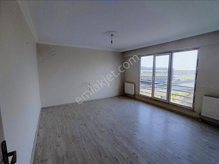 Remax Land`den Veliaport Sitesinde 2+1 Satılık Daire