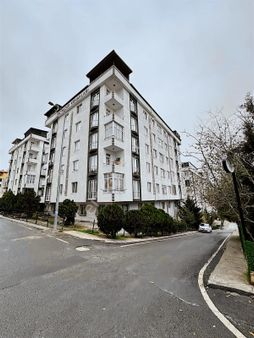 Satılık Cengiz Topel Caddesi Bitişiği 2+1 Daire