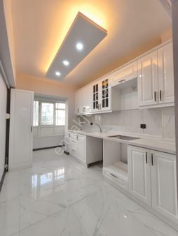 Ankara Eğitim Ve Araştırma Hastanesi Yakını Giriş Katta Full Yapılı Satılık 3+1 Daire !!!