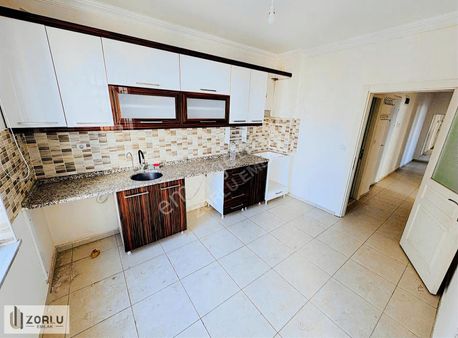 Şafak Ta Site İçerisinde Asansörlü Ayrı Mutfaklı 2+1 Kiracısız