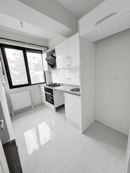 Maltepe Cevizli De Minibüs Yoluna Yakın Konumda Sıfır 2+1 Daire