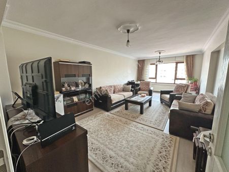 Şafaktepe Park Yakını Manzaralı Full Yapılı 3+1 Satılık Daire