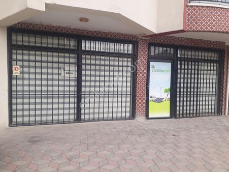 Etimesgut İstasyon'da 80m2 Cam Demirli Klimalı Dükkan