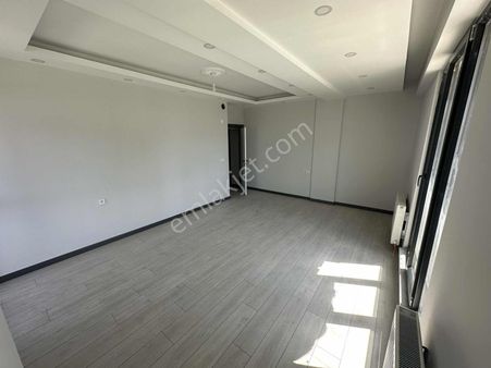 Cemal Gürsel Bulvarı Üzerinde Geniş Ara Kat 3+1 Daire