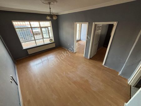 Refik Saydam Caddesi Üzerinde 3+1 Bahçeli Temiz Fırsat Dairesi