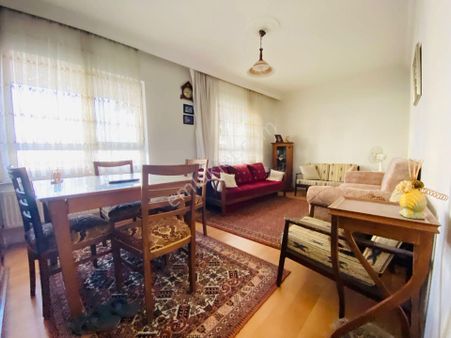 Şafaktepe'de Giriş Katta Eşyalı Satılık Yatırıma Uygun 3+1 Satılık Daire !!!