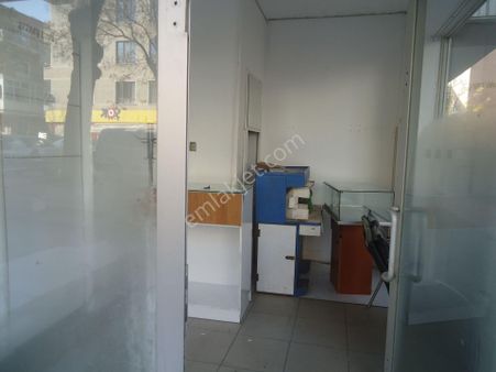 Aydınlıkevlerde Kiralık Dükkan Gizem Emlaktan