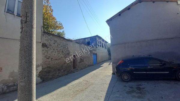 500 M2 Yatırımlık Arsa ...tire Çarşı Merkezinde ,adliye Arkasında