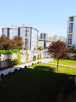 Turyap'tan Yeni Bağlıcada Manzaralı Teraslı 5+2 Satılık Dubleks!