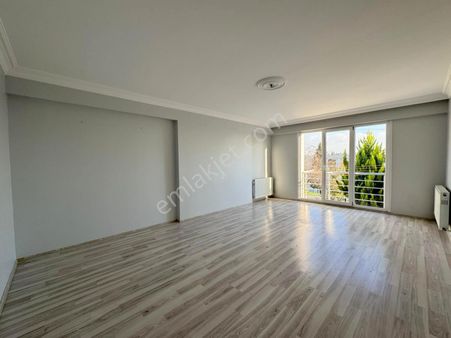 Mertcan'dan Metroya 8dk Balkonlu Ara Kat 3+1 Daire