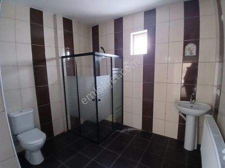 Akçay Emlak'tan Akşehir Seyran Mahallesinde Doğalgazlı Bakımlı Kiralık 3+1 Daire