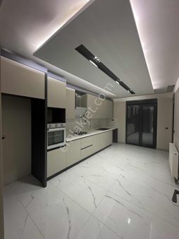 Sütçüler'de 2 + 1 Site İçinde Gerçek 110 Metre² Ebeveyn Banyolu