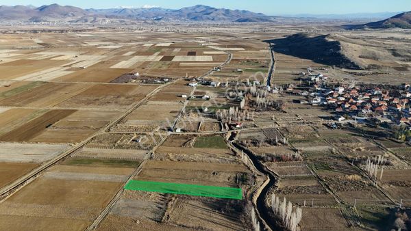 Seydişehir Kavak'ta 1534 M2 İmar Sınırında 2 Cephe Yol Tarla