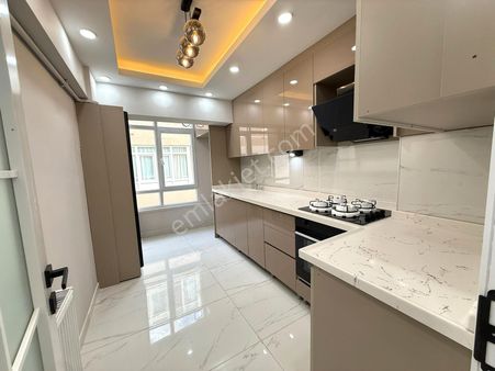 Sincan Mareşal Çakmak Mah'de 3+1 Full Yapılı Ara Kat Daire