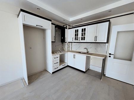 Emlak Center'dan Muradiye'de 2+1 Kapalı Otoparklı, Sıfır Daire!!