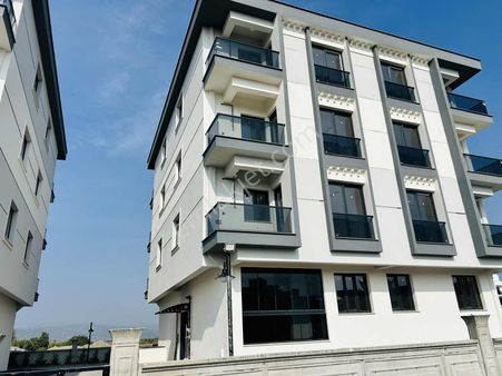 Asil Emlak'tn Muradiye'de Site İçersinde 1+1 Satılık Daire