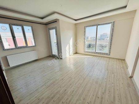 Asil Emlak'tan Muradiye'de Site İçersinde 2+1 Satılık Daire