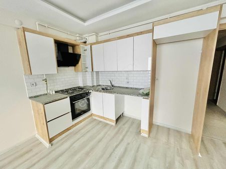 Asil Emlak'tan Muradiye Mah'sinde Site İçrsnde 2+1 Satılık Daire