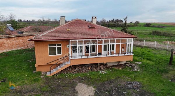 Karıncak Köyünde 5+1 Müstakil Ev Ve 1300 M2 Arsası