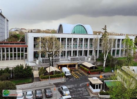 Şehzadebaşı Camii Karşısı Ve Büyük Şehir Belediye Karşı Köşesi