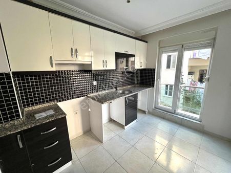 Yeşilyurt'ta Kiralık Asansörlü 2+1