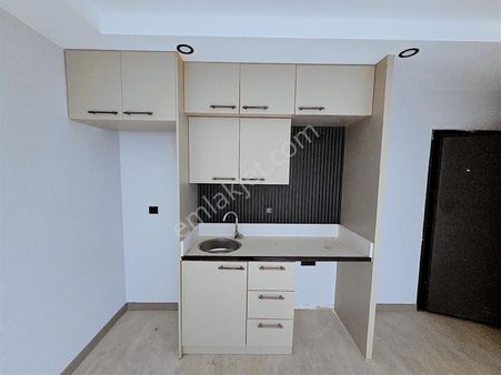 Tramvaya Yakın Sıfır 1+1 Katta Kaçırılmayacak Daire!