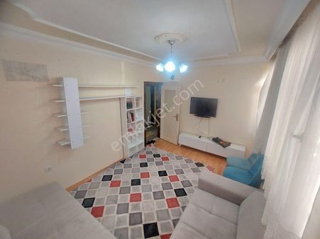 Ünsal Mahallesinde Giriş Kat 1+1 70m² Ayrı Mutfaklı