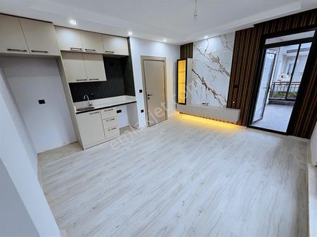 Tramvaya Yakın Sıfır 1+1 Genişkatta-krediye Uygun Daire!