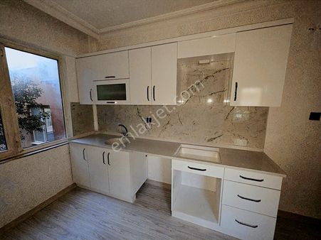Dünyagöz Yanı | 150m² 3+1 | Geniş,katta, Ferah Ve Krediye Uygun
