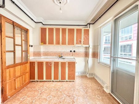 ꧁ay Emlaktan꧂akçay'da Kombili Denize Yakın Arakat Çift Wc Satılık 2+1 Fırsat Daire