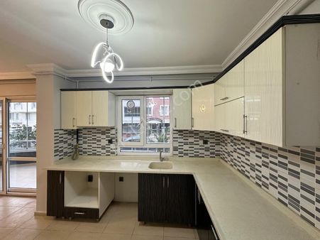 ꧁ay Emlaktan꧂akçay'da Kombili Denize 400 Mt Müstakil Tadında Köşe Ön Cephe Satılık 2+1 Yeni Daire