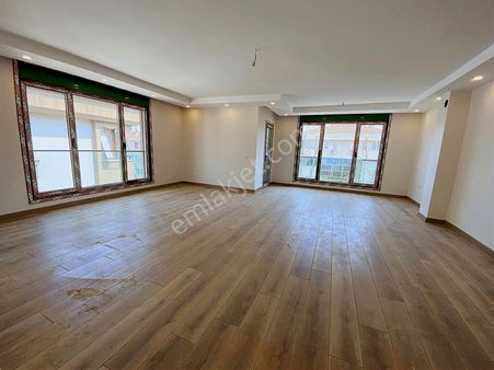 Aka Koleji Yakını 3+1 Kapalı Otoparklı, Ebeveyn Banyolu, Geniş