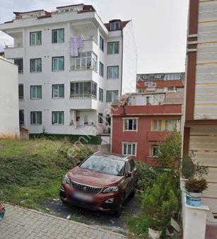 Arnavutköy Merkezde Satılık Arsa 151metre² Merkezi Konumda