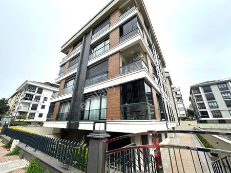 Ömür Plaza Arkası Sıfır Binada 5+2 190m2 Köşe Muhteşem Dublex