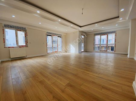 Bahçelievler'de Merkezi Konumda-satılık Lüks 4+1 Daire Sıfır