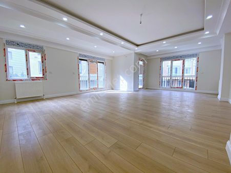 Sadrialışık Parkı Civarı Sıfır Binada 4+1 190m2 Lüx Arakat Daire