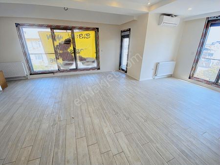 Yayla Işıklarda Sıfır Bina Otoparklı 5+2 Satılık Dubleks Daire