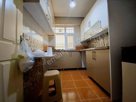 19 Yıllık Binada Aydınlık 3+1 Bahçe Katı Daire Bahçeli