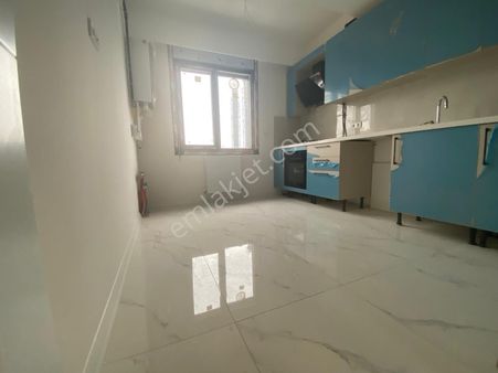 Pramit Nikah Dairesi Yanı - Cadde Üzeri Sıfır 6+1 230m2