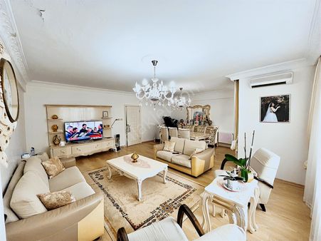 Atlas'tan Feritselimpaşa Yakını 3+1 130m2 Asansörlü Arakat Daire