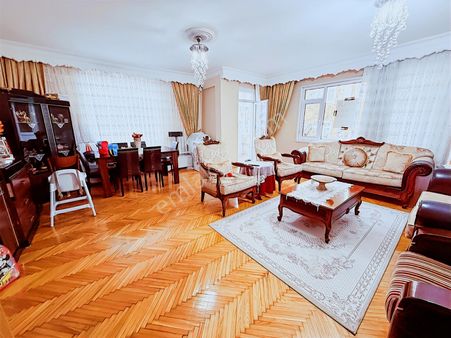 Atlas'tan Feritselim Yakın Geniş 3+1 Köşe,asansörlü Fırsat Daire