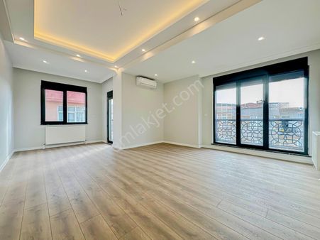 Atlas'tan Kartaltepe'de Marmaraya Yakın 4+2 Ön Cephe Dubleks