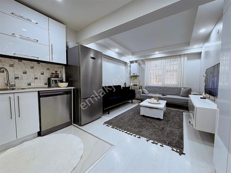 Bahçelievler Siyavuşpaşa'da 6 Yıllık Binada 2+1 Satılık Daire