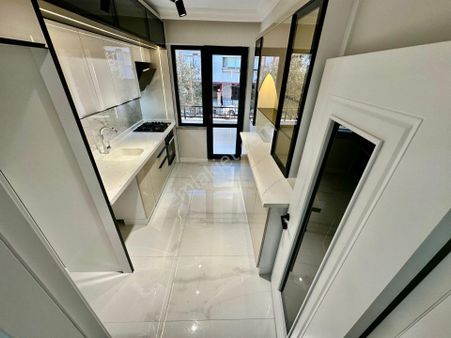 ꧁ay Emlaktan꧁altınkum'da Ön Cephe Arakat Ayrı Mutfaklı Denize 500 Mt Şık Tasarım Satılık 3+1 Daire