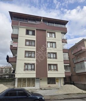 Damla Gayrimenkul'den Giriş Kat Ön Bağımsız Salon Boş Daire