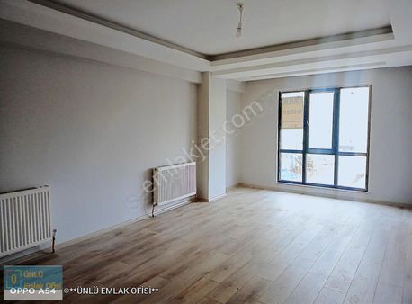 Ünlü Emlaktan Candaroğullarında Kiralık Sıfır Lüks 3+1 Daire