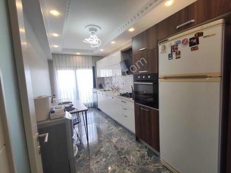 Qzen'den Pazar Yeri Arkasında 125 M2 3+1